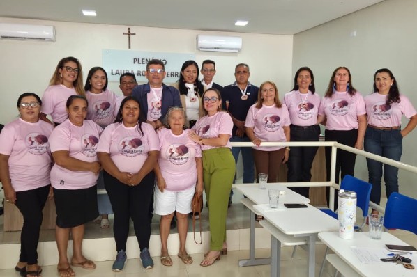 Câmara aprova matérias e destaca participação feminina durante Sessão Ordinária